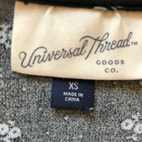 Universal Thread Black Sleeveless Wrap Dress with Small Grey Dots & Flowers - XS - Picture 10 of 12